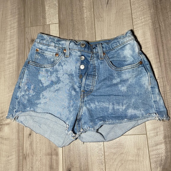 Levi Jean shorts! - Picture 1 of 4